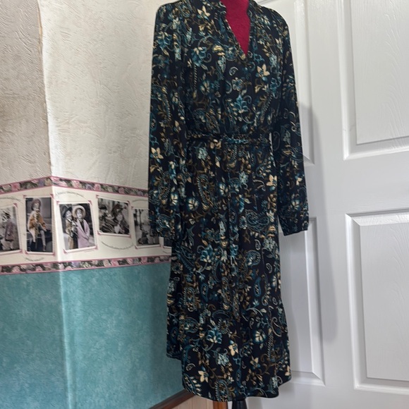 Emma & Michele Dresses & Skirts - Emma & Michele Blue Long Sleeve Wrap Dress